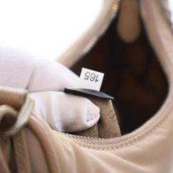 مملوكة مسبقًا حقيبة برادا إصدار جديد نايلون بيج 2005