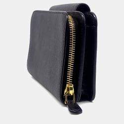 مملوكة مسبقًا Prada Black Leather Saffiano Metal Crossbody Bag