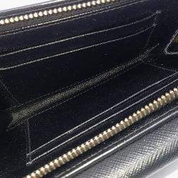مملوكة مسبقًا Prada Black Leather Saffiano Metal Crossbody Bag