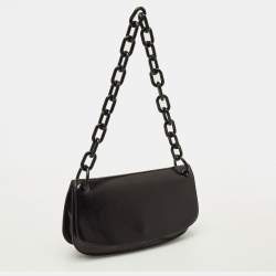 مملوكة مسبقًا حقيبة كتف برادا جلد لامع أسود سوينج