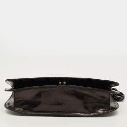 مملوكة مسبقًا حقيبة كتف برادا جلد لامع أسود سوينج