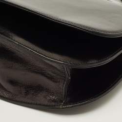 مملوكة مسبقًا حقيبة كتف برادا جلد لامع أسود سوينج