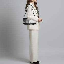 مملوكة مسبقًا حقيبة كتف برادا جلد لامع أسود سوينج