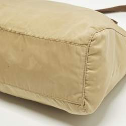 Pre Owned حقيبة كتف برادا نايلون بسحاب بيج/بني