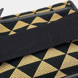 Pre Owned حقيبة كتف برادا تطريز رمز قماش جلد بيج/أسود