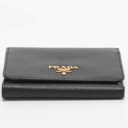 مملوكة مسبقًا Prada Black Saffiano Metal Leather Bifold Wallet