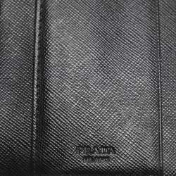 مملوكة مسبقًا Prada Black Saffiano Metal Leather Bifold Wallet