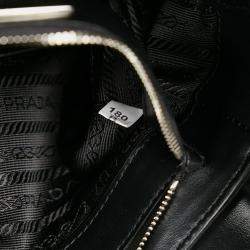 Pre Owned حقيبة كروس بودي برادا بجيب نايلون أسود وسباتزولاتو