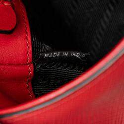 مملوكة مسبقًا حقيبة كروس بودي سلسلة سافيانو حمراء من برادا