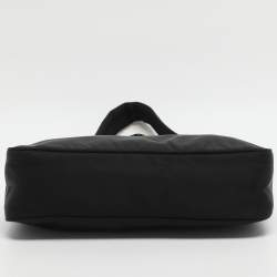 Pre Owned حقيبة كتف برادا إصدار مُعاد 2000 نايلون أسود