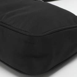 Pre Owned حقيبة كتف برادا إصدار مُعاد 2000 نايلون أسود