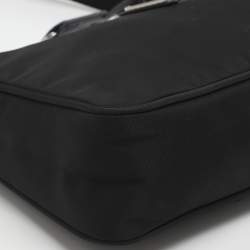 Pre Owned حقيبة كتف برادا إصدار مُعاد 2000 نايلون أسود