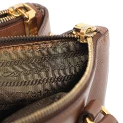 مملوكة مسبقًا حقيبة يد برادا "غاليريا" صغيرة سحاب مزدوج جلد سافيانو أسود