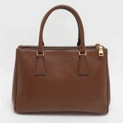 مملوكة مسبقًا حقيبة يد برادا "غاليريا" صغيرة سحاب مزدوج جلد سافيانو أسود