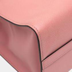 Pre Owned حقيبة برادا باراديجم مقلّمة جلد عجل سافيانوا باللون الوردي المدينة