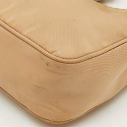 Pre Owned حقيبة كتف برادا نايلون بيج 2005 إعادة الإصدار