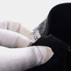 Pre Owned Prada Medium Vitello Daino Black Crossbody Bag