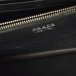 Pre Owned حقيبة كلتش برادا جلد ثعبان أسود بحزام