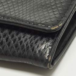 Pre Owned حقيبة كلتش برادا جلد ثعبان أسود بحزام