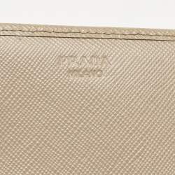 مملوكة مسبقًا Prada Beige Saffiano Leather Flap Continental Wallet
