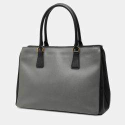مملوكة مسبقًا Prada Black Medium Bicolor Saffiano Lux Galleria Satchel