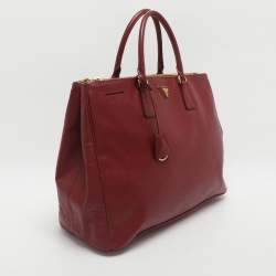 مملوكة مسبقًا Prada Galleria Executive Burgundy Saffiano Leather Double Zip Tote