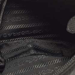 مملوكة مسبقًا حقيبة كتف برادا إصدار مُعاد 2000 نايلون أسود