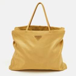 مملوكة مسبقًا حقيبة تسوق برادا شوبير نسيج أصفر نايليون