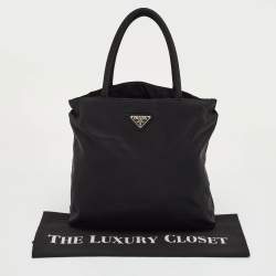 مملوكة مسبقًا حقيبة يد برادا توت نسيج نايلون سوداء سيتي