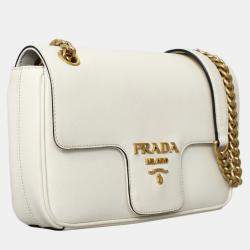 مملوكة مسبقًا حقيبة كتف برادا سلسلة سافايانو بيضاء مع رفرف