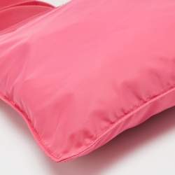 مملوكة مسبقًا حقيبة كروس بودي برادا قماش نايلون مثلث شعار سحاب علوي وردي