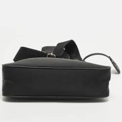 Pre Owned حقيبة كتف برادا "ري-إيديشن 2005" جلد سافيانو ونايلون أسود