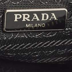 Pre Owned حقيبة كتف برادا "ري-إيديشن 2005" جلد سافيانو ونايلون أسود