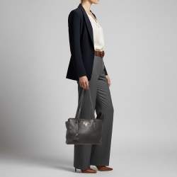 Pre Owned Prada Vitello Phenix Small Black Leather Tote