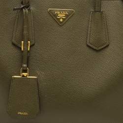 Pre Owned حقيبة يد برادا مقبض مزدوج متوسطة جلد كور سافيانوا سوداء