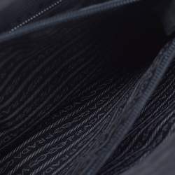 مملوكة مسبقًا Prada Black Nylon Chain Links Tote