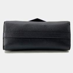 Pre Owned حقيبة كتف برادا سلسلة شعار جلد سافيانو جلد أسود