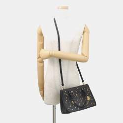 مملوكة مسبقًا حقيبة برادا جاليريا دبابيس جلد سافيانو أسود بحجم صغير متعددة الاستخدامات