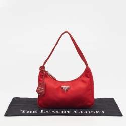 Pre Owned Prada Re-Edition 2000 Red Nylon Shoulder Bag
