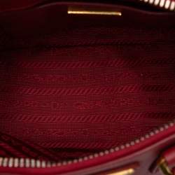 مملوكة مسبقًا حقيبة ساتشل برادا بروميناد جلد سافيانو لوكس صغيرة حمراء