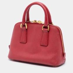 مملوكة مسبقًا حقيبة ساتشل برادا بروميناد جلد سافيانو لوكس صغيرة حمراء