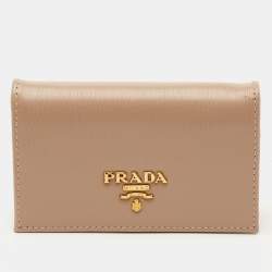 Pre Owned حامل بطاقات برادا جلد سافيانو معدني بيج