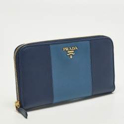 مملوكة مسبقًا محفظة برادا جلد سافيانو رمادية ثنائية اللون بسحاب محيط