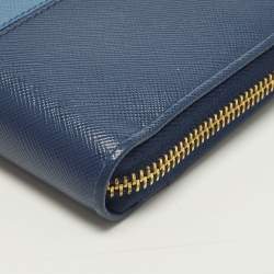 مملوكة مسبقًا محفظة برادا جلد سافيانو رمادية ثنائية اللون بسحاب محيط