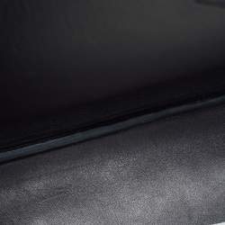 مملوكة مسبقًا حقيبة يد توتس برادا جلد سافيانو كيور أوف وايت كبيرة بيدين