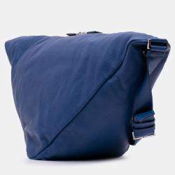 مملوكة مسبقًا Prada Blue Vitello Daino Triangle Crossbody