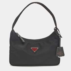 مملوكة مسبقًا Prada Re-Edition 2000 Black Nylon Shoulder Bag