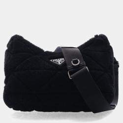 مملوكة مسبقًا Prada Small Black Shearling Re-Edition 2005 Shoulder Bag