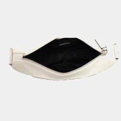 Pre Owned حقيبة كتف برادا جريس لوكس مثلث جلد عجل أبيض SHW