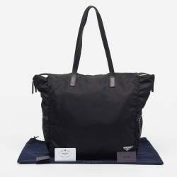 مملوكة مسبقًا حقيبة يد برادا سحاب جلد وتيسوتو نايلون سوداء مع شعار